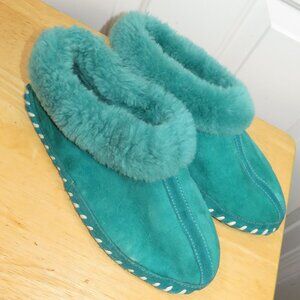 OVERLAND Australian Sheepskin Slippers Women's Size 10